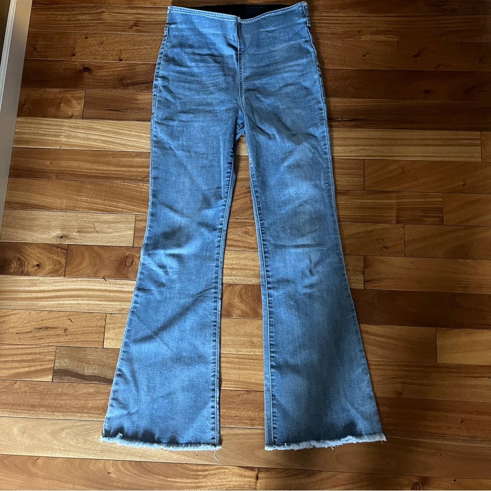 Women's Relaxed Fit Pull-On Flare Jeans - Knox Rose™